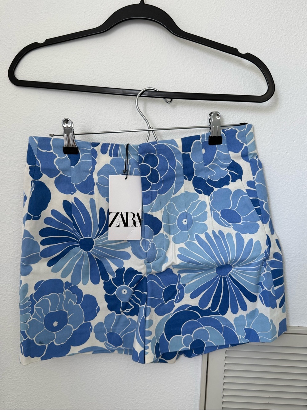 NWT ZARA Blue Floral Pattern Shorts